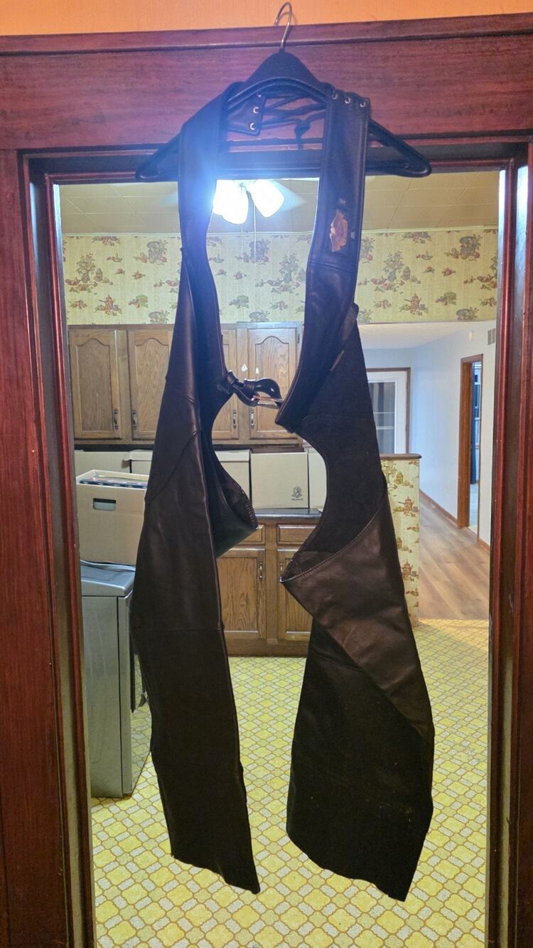 Vtg HARLEY DAVIDSON Chaps L Black Leather Motorcycle Riding Adjustable Made USA